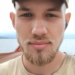 Хомутских Данил Сергеевич